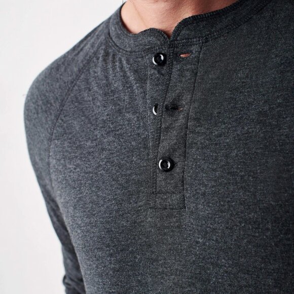 [Like new] Faherty Long-Sleeve Newport Cloud Henley - Picture 3 of 7